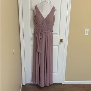 Elegant Mauve Sleeveless Bridesmaid Dress